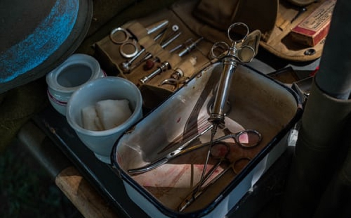 Instruments & Vet Supplies