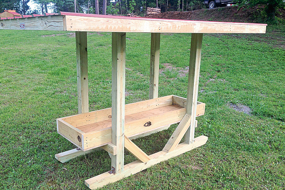 A1 FARM MINERAL FEEDER (6FT)